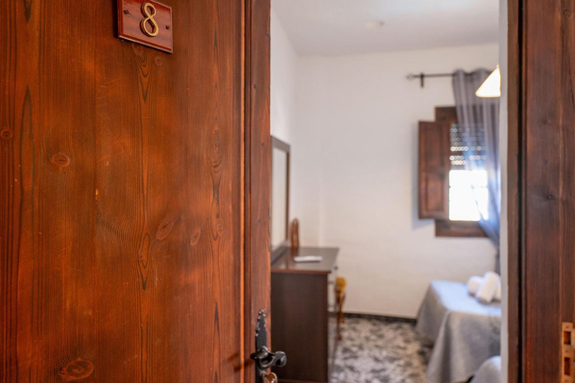 El Abuelo Hotel Guaro Luaran gambar