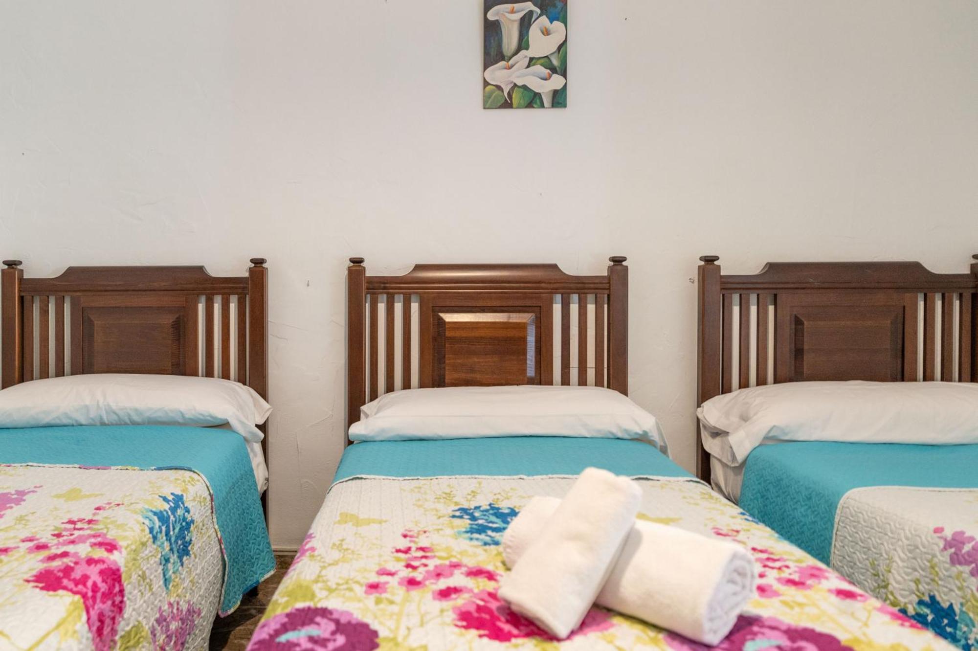 El Abuelo Hotel Guaro Luaran gambar