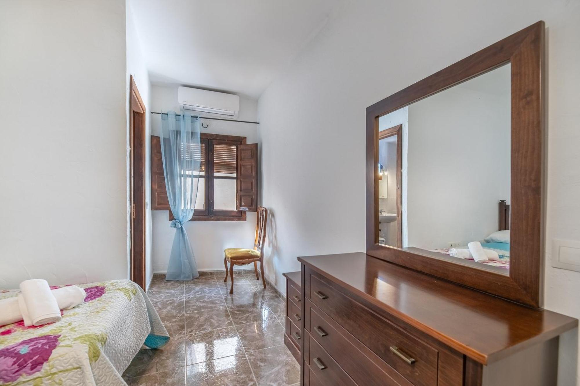 El Abuelo Hotel Guaro Luaran gambar