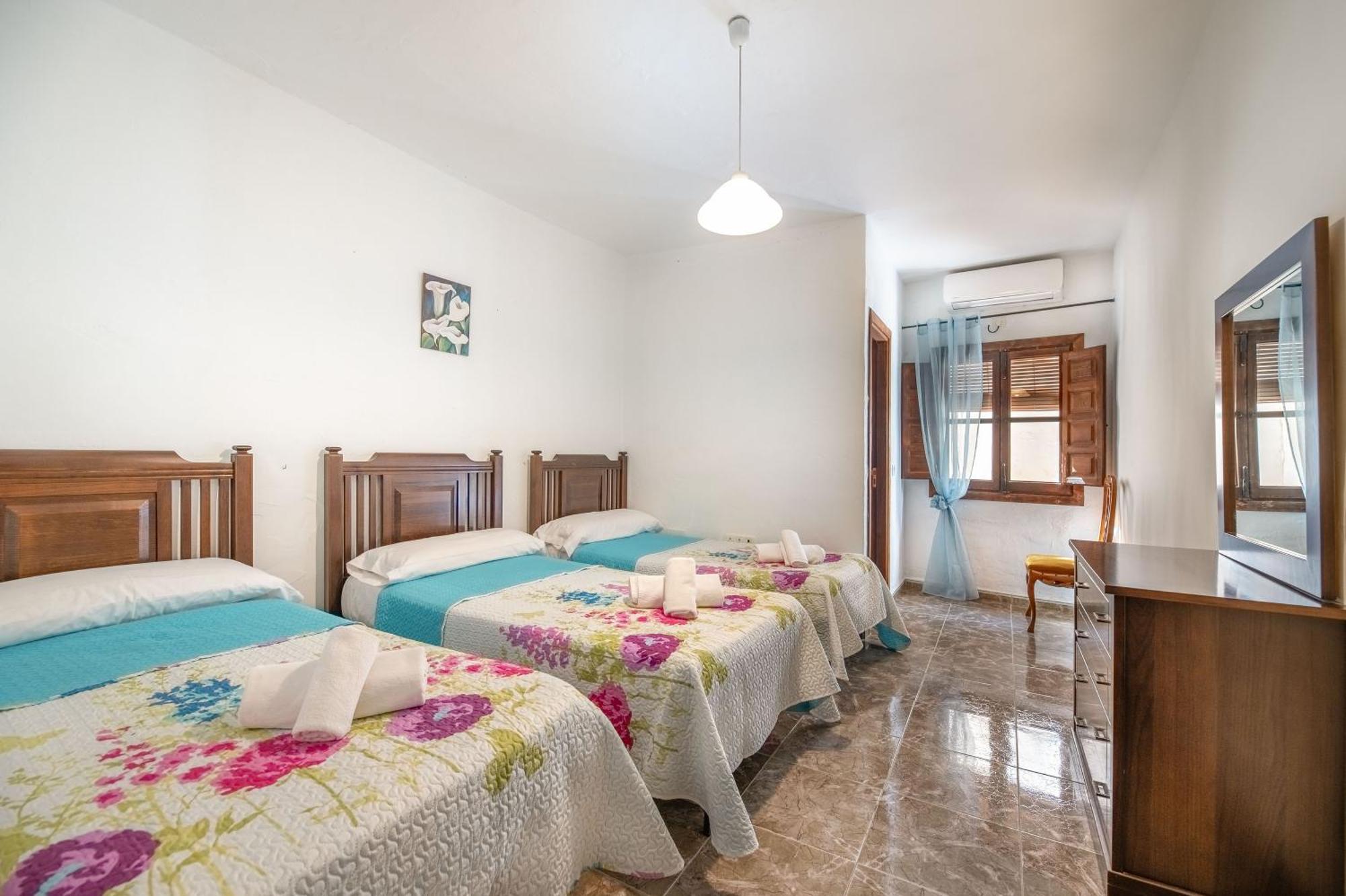 El Abuelo Hotel Guaro Luaran gambar